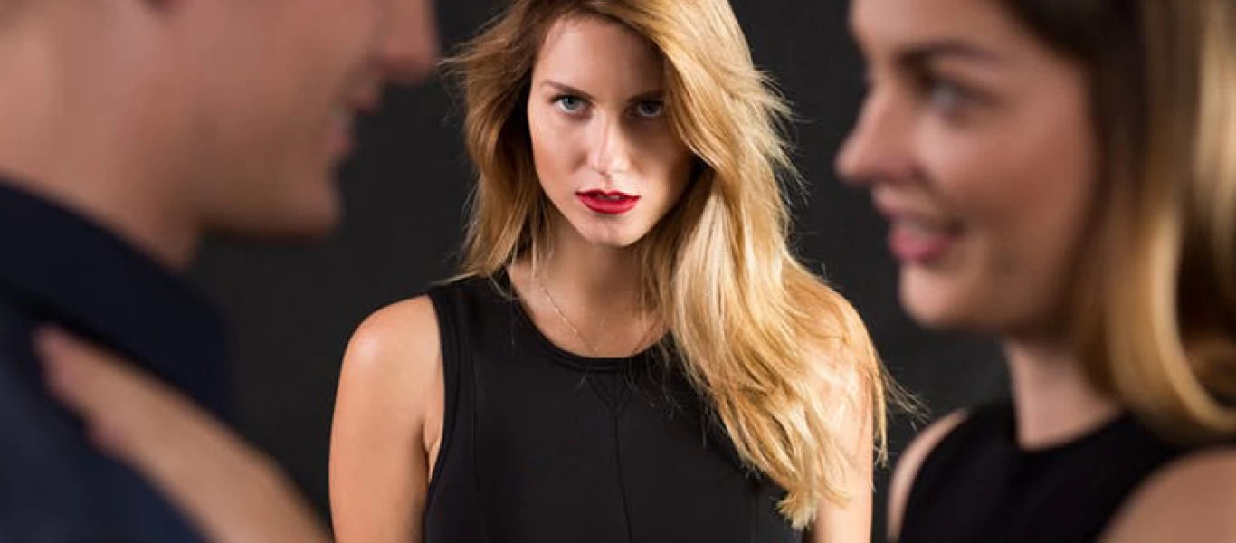 Γιατί κάποιοι ζηλεύουν περισσότερο από το κανονικό και τι να κάνετε για το ξεπεράσετε